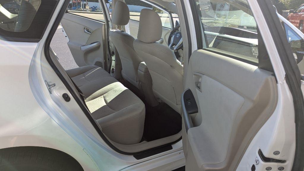 Toyota Prius 5dr HB One (Natl) 2013