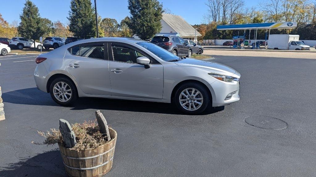 Mazda Mazda3 4-Door Sport Auto 2017