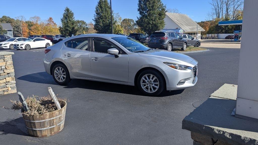 Mazda Mazda3 4-Door Sport Auto 2017