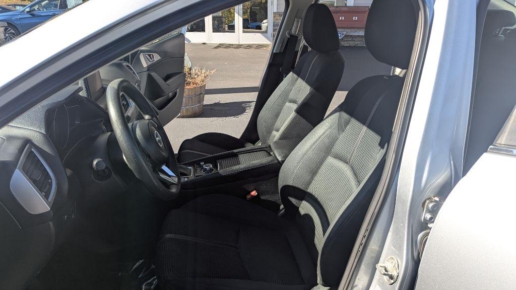 Mazda Mazda3 4-Door Sport Auto 2017