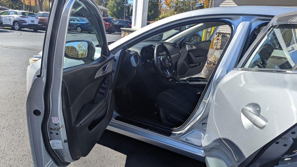 Mazda Mazda3 4-Door Sport Auto 2017