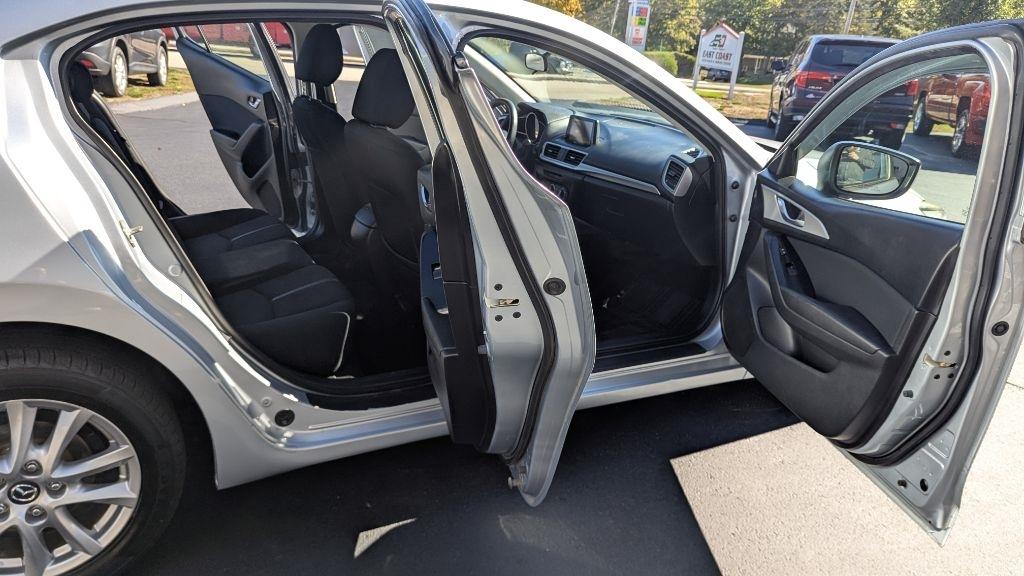 Mazda Mazda3 4-Door Sport Auto 2017