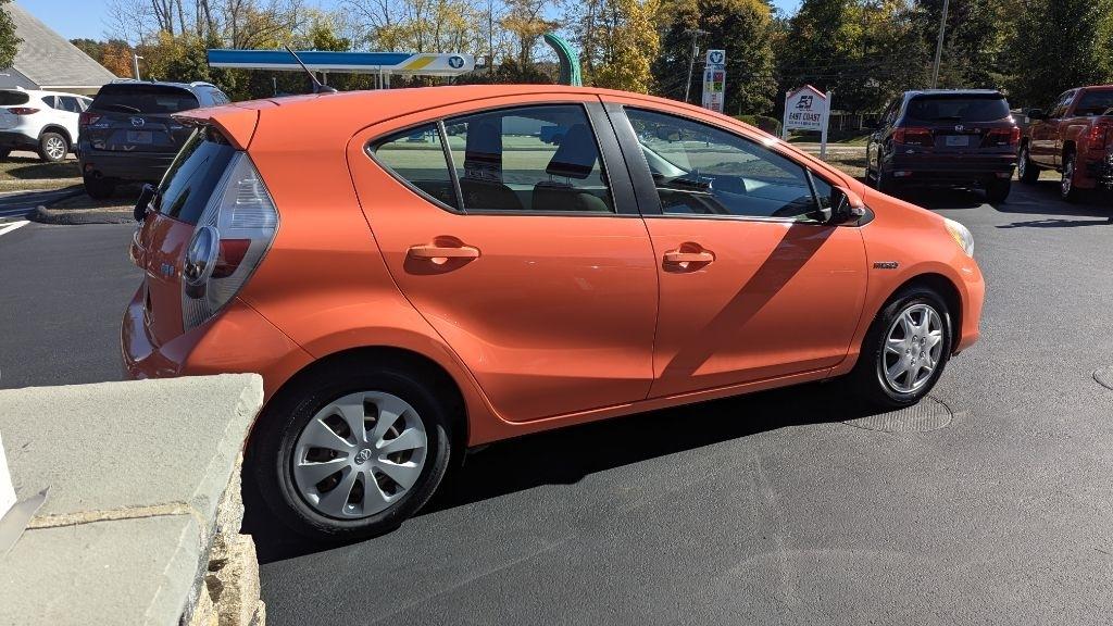 Toyota Prius c 5dr HB One (Natl) 2013