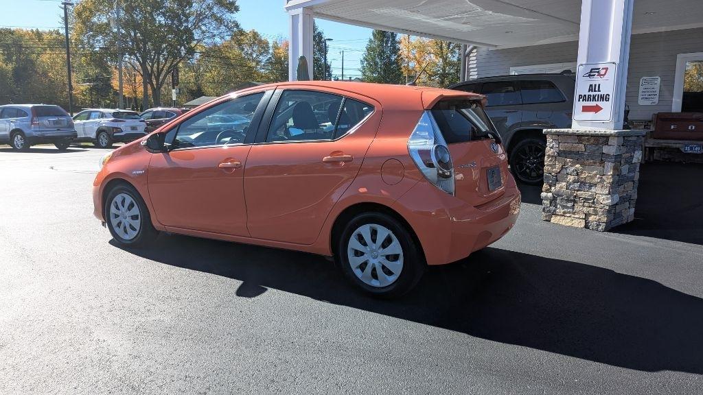 Toyota Prius c 5dr HB One (Natl) 2013