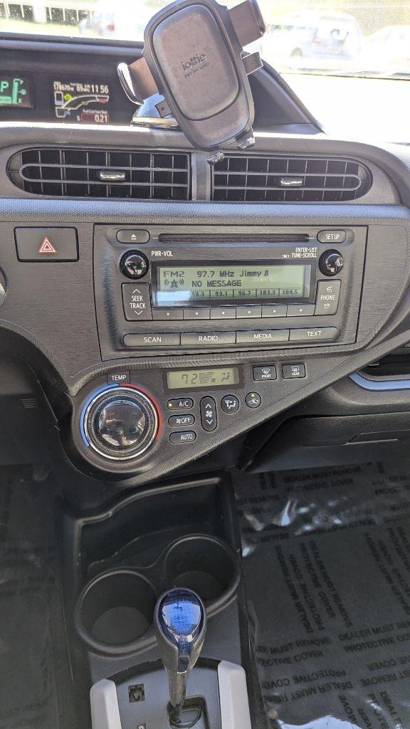 Toyota Prius c 5dr HB One (Natl) 2013