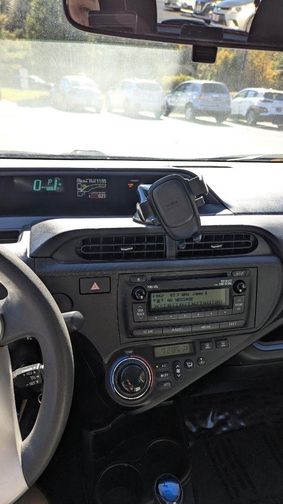 Toyota Prius c 5dr HB One (Natl) 2013
