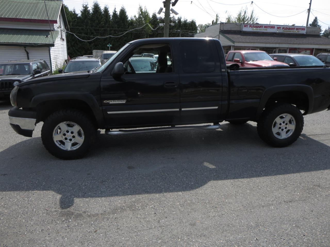 Chevrolet Silverado 1500 Ext. Cab Short Bed 4WD 2005