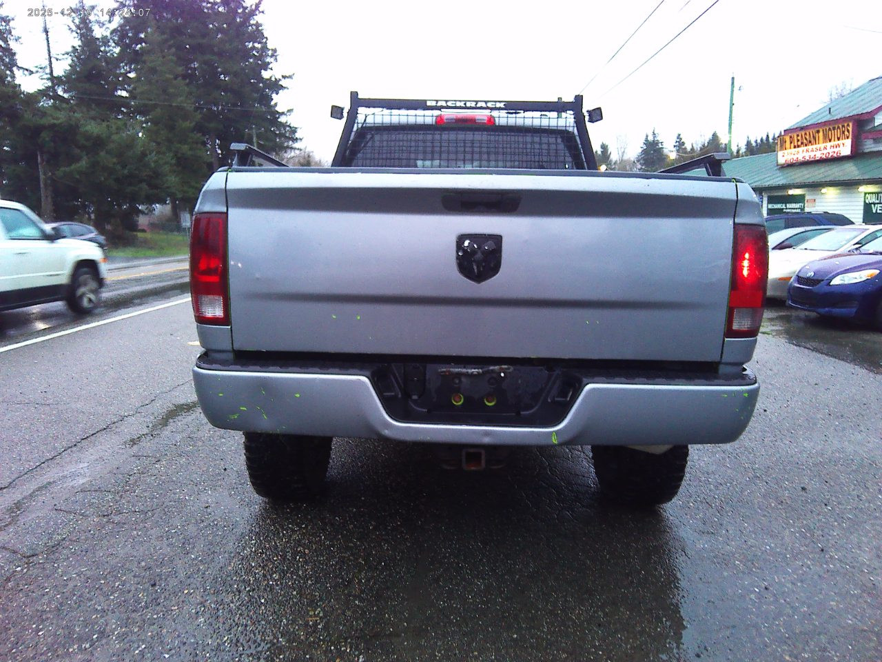 RAM 3500 ST Crew Cab SWB 4WD 2011