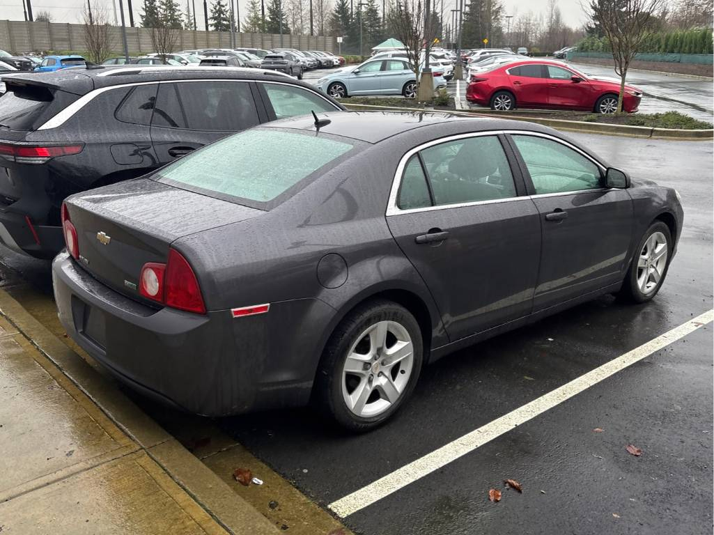 Chevrolet Malibu  2011