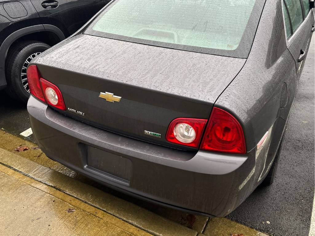 Chevrolet Malibu  2011