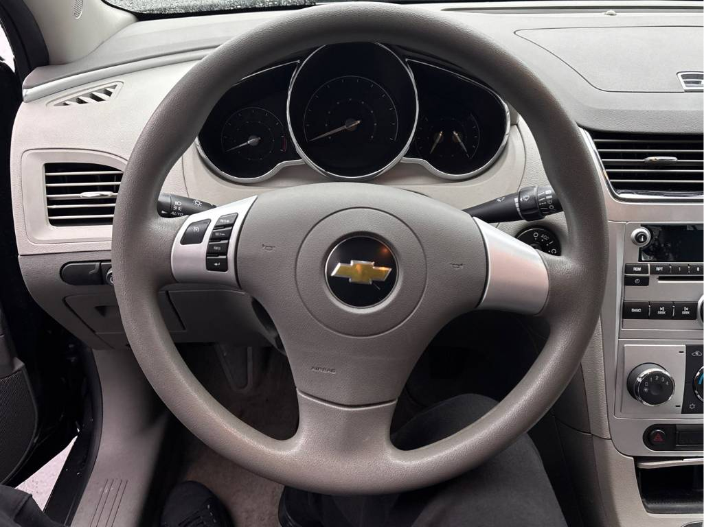 Chevrolet Malibu  2011