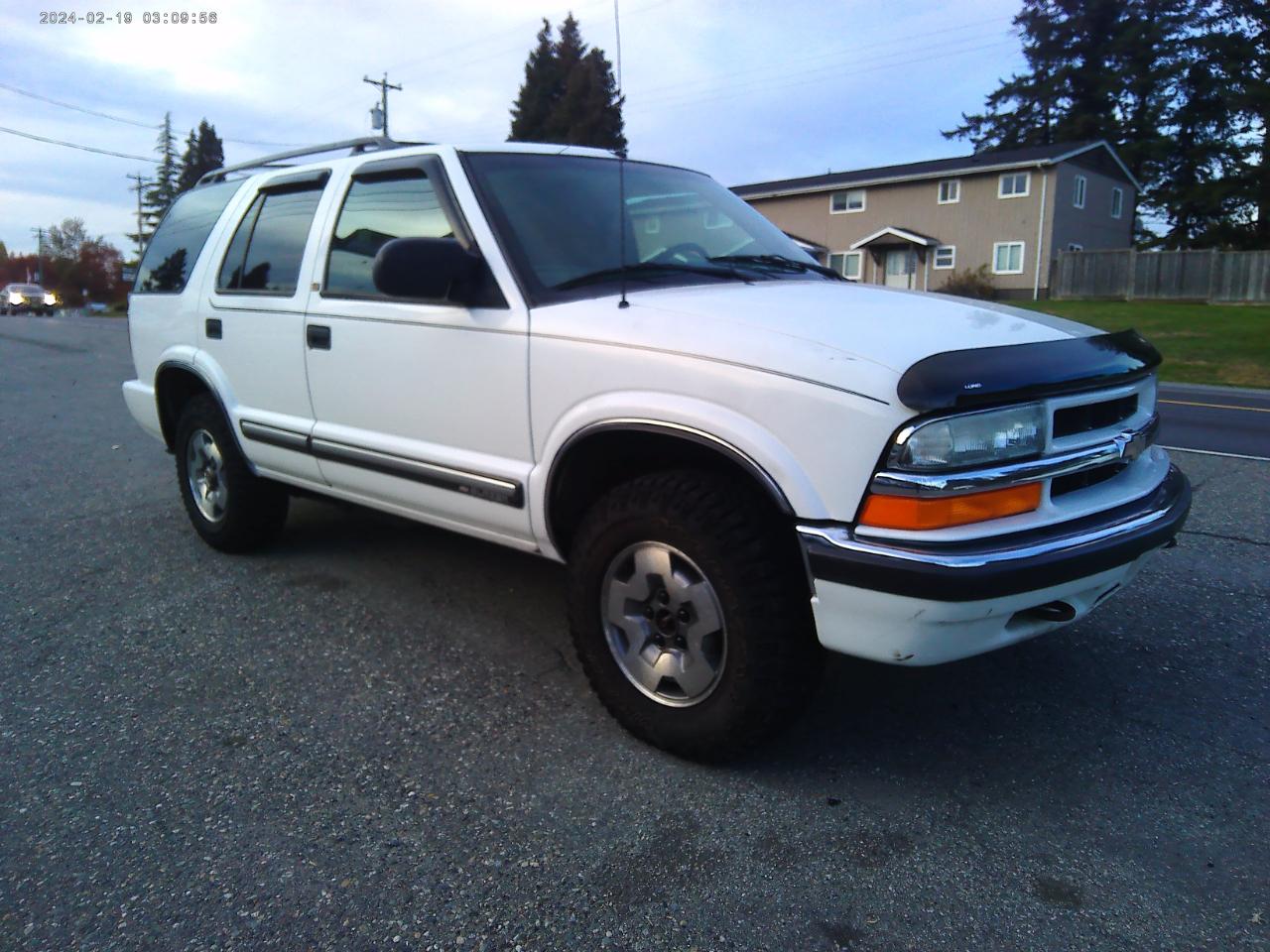 2001 Chevrolet Blazer LT 4-Door 4WD