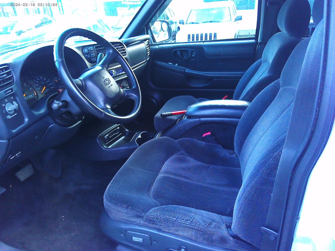Chevrolet Blazer LT 4-Door 4WD 2001