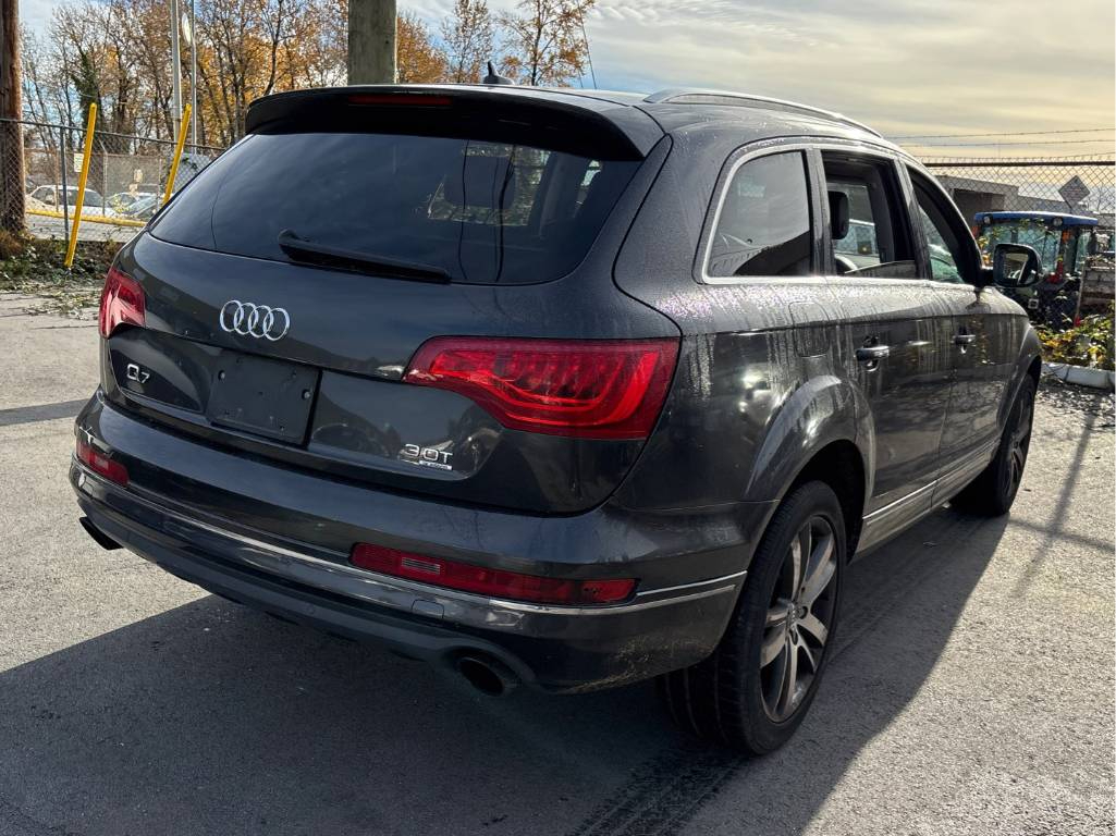 Audi Q7  2011