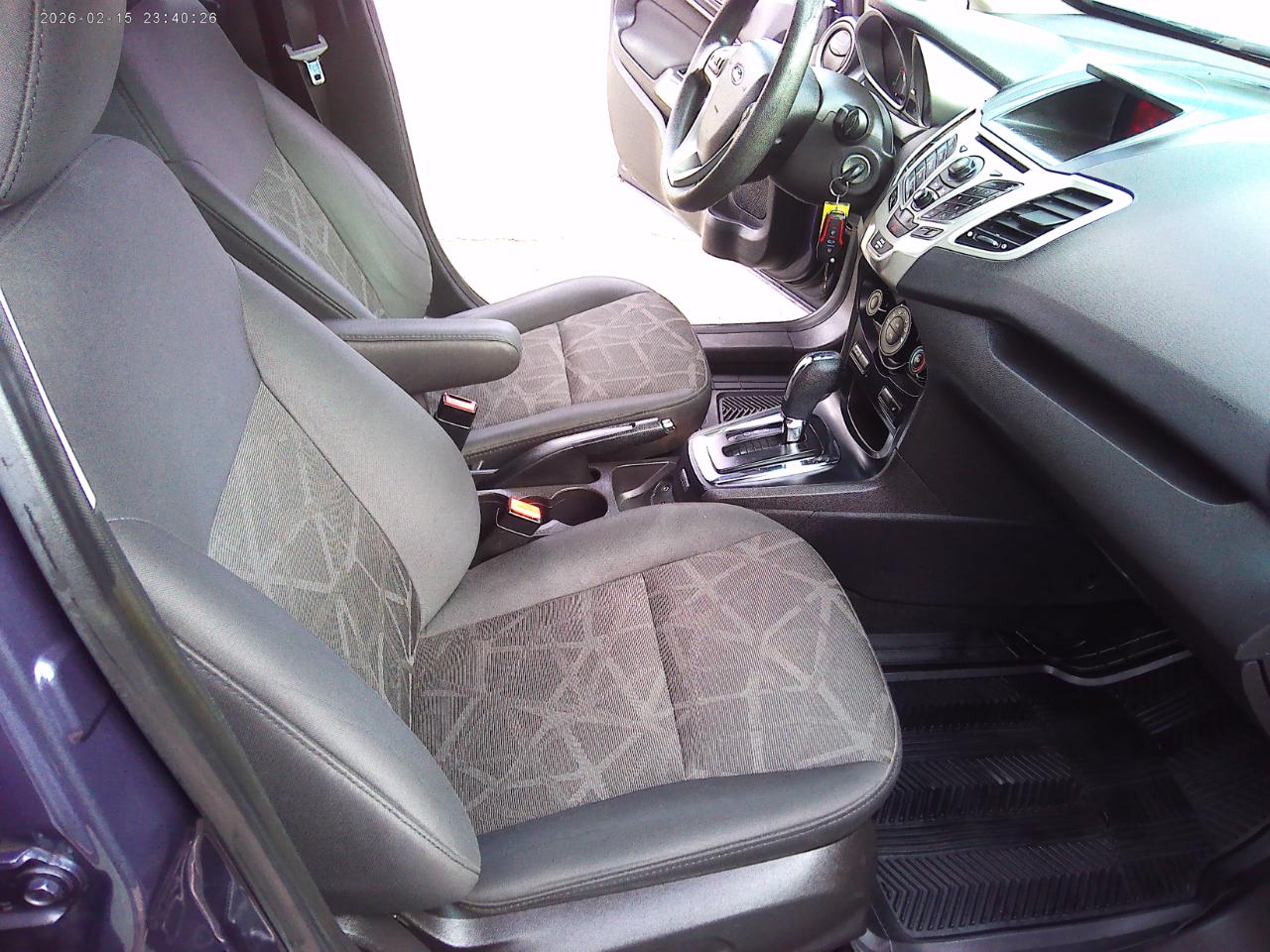 Ford Fiesta SE Sedan 2012