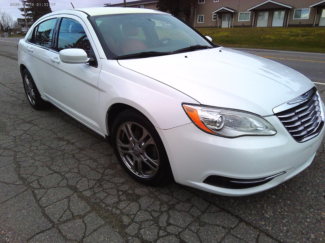 2013 Chrysler 200 LX
