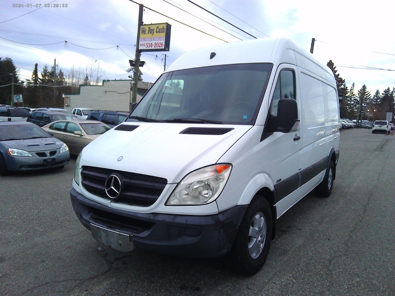 Mercedes-Benz Sprinter 2500 High Roof 144-in. WB 2013