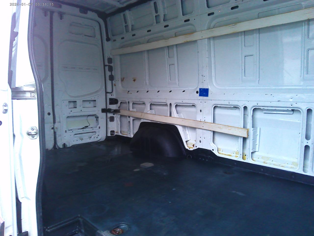 Mercedes-Benz Sprinter 2500 High Roof 144-in. WB 2013