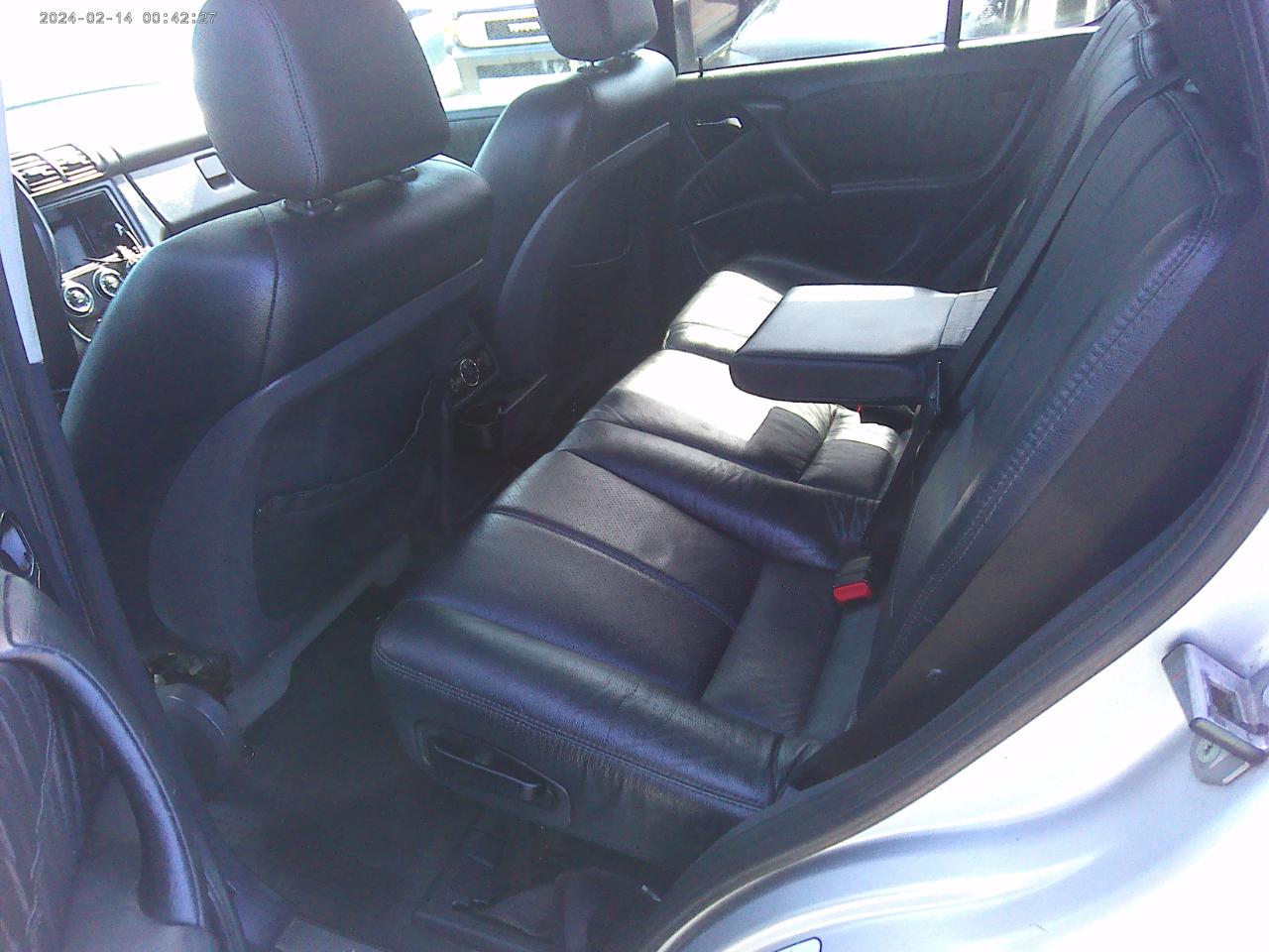 Mercedes-Benz M-Class ML500 2005