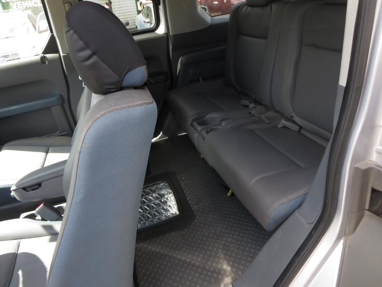 Honda Element DX 2WD AT 2003