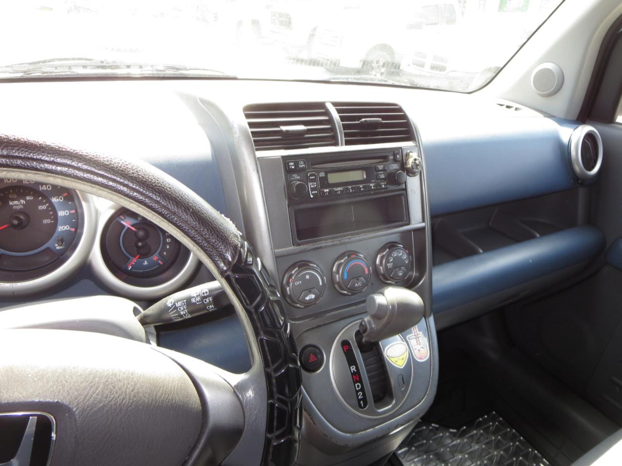 Honda Element DX 2WD AT 2003