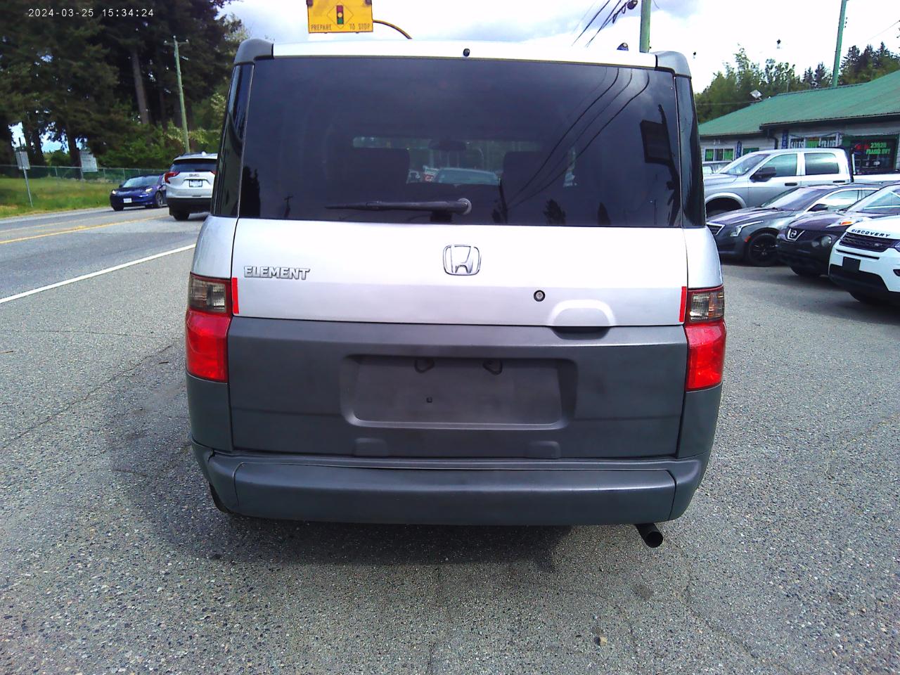 Honda Element DX 2WD AT 2003