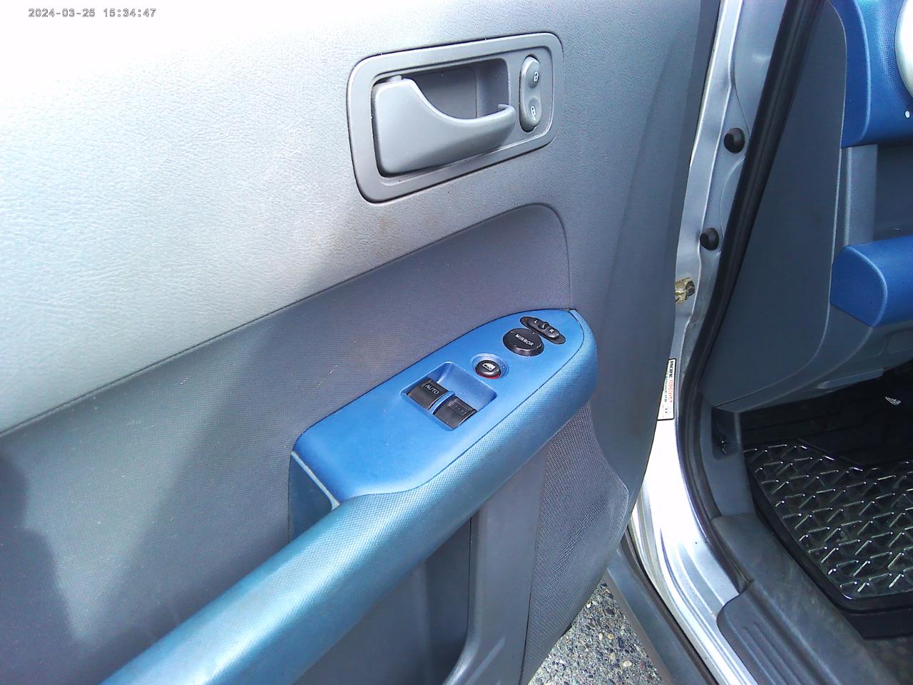 Honda Element DX 2WD AT 2003