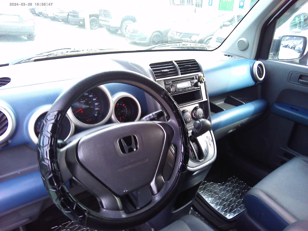 Honda Element DX 2WD AT 2003