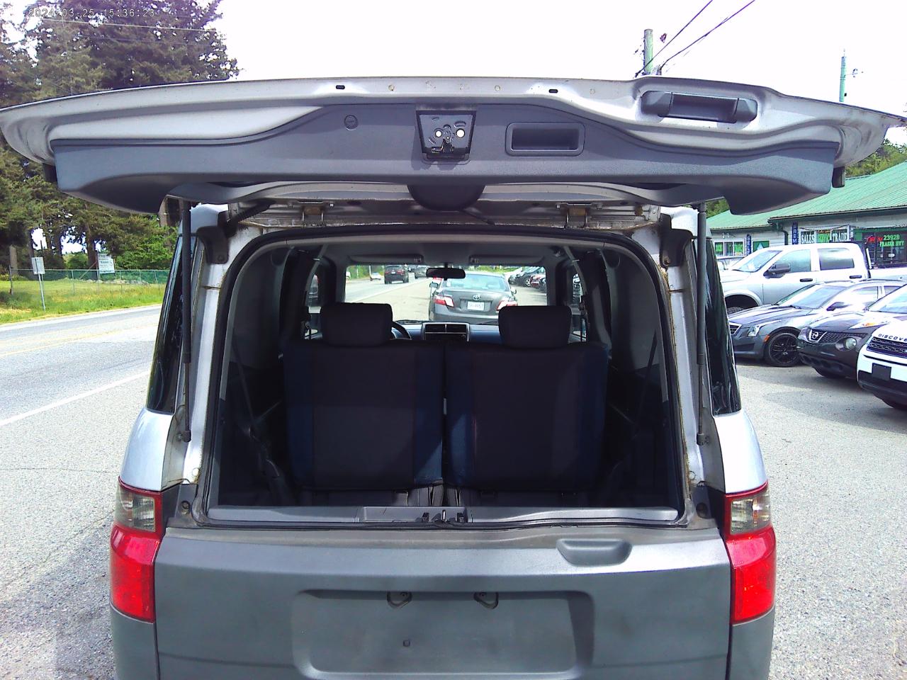 Honda Element DX 2WD AT 2003