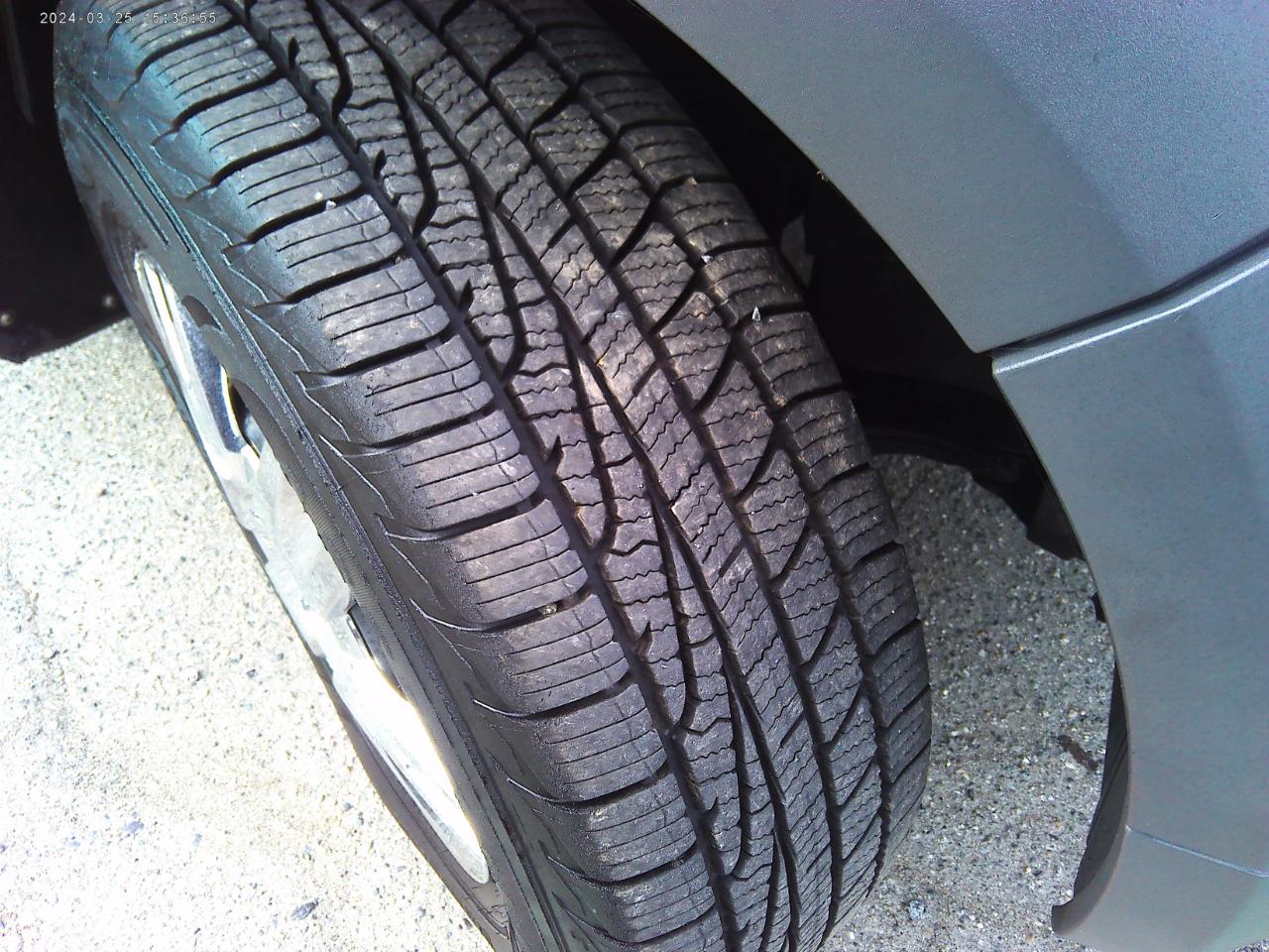 Honda Element DX 2WD AT 2003
