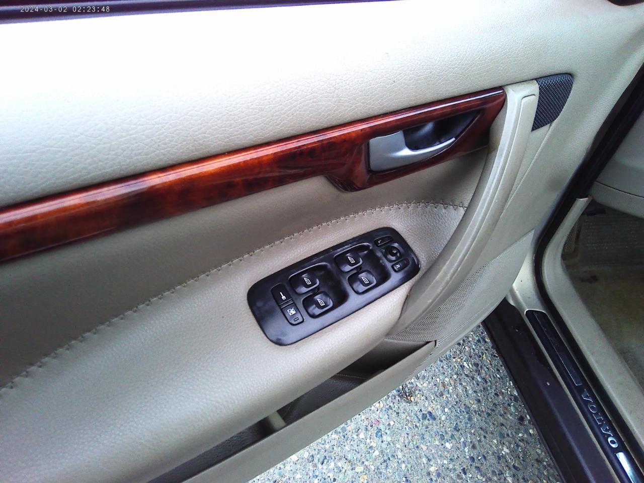 Volvo XC70  2004