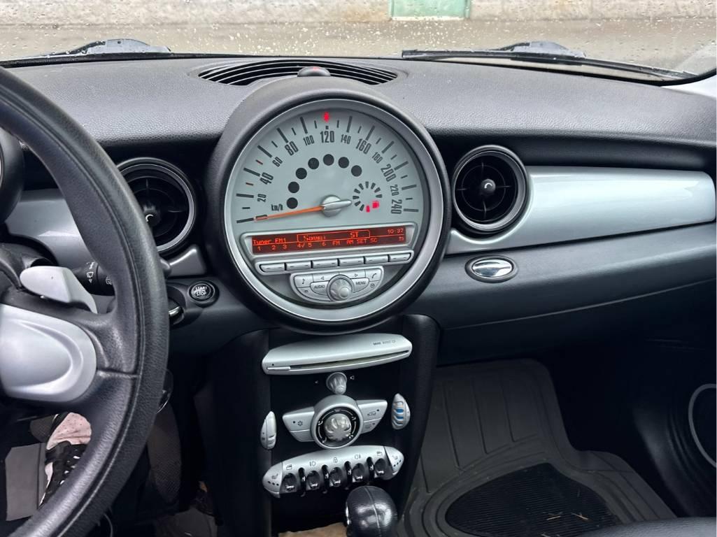 MINI Cooper  2008