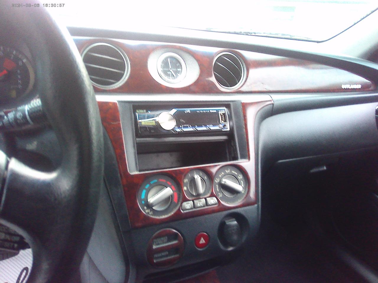 Mitsubishi Outlander LS 4WD 2006
