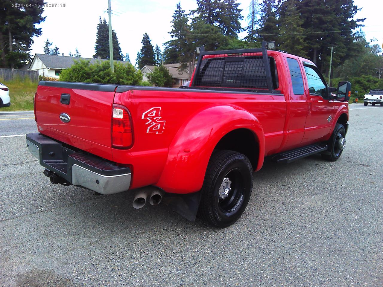 Ford F-350 SD Lariat SuperCab Long Bed DRW 4WD 2011