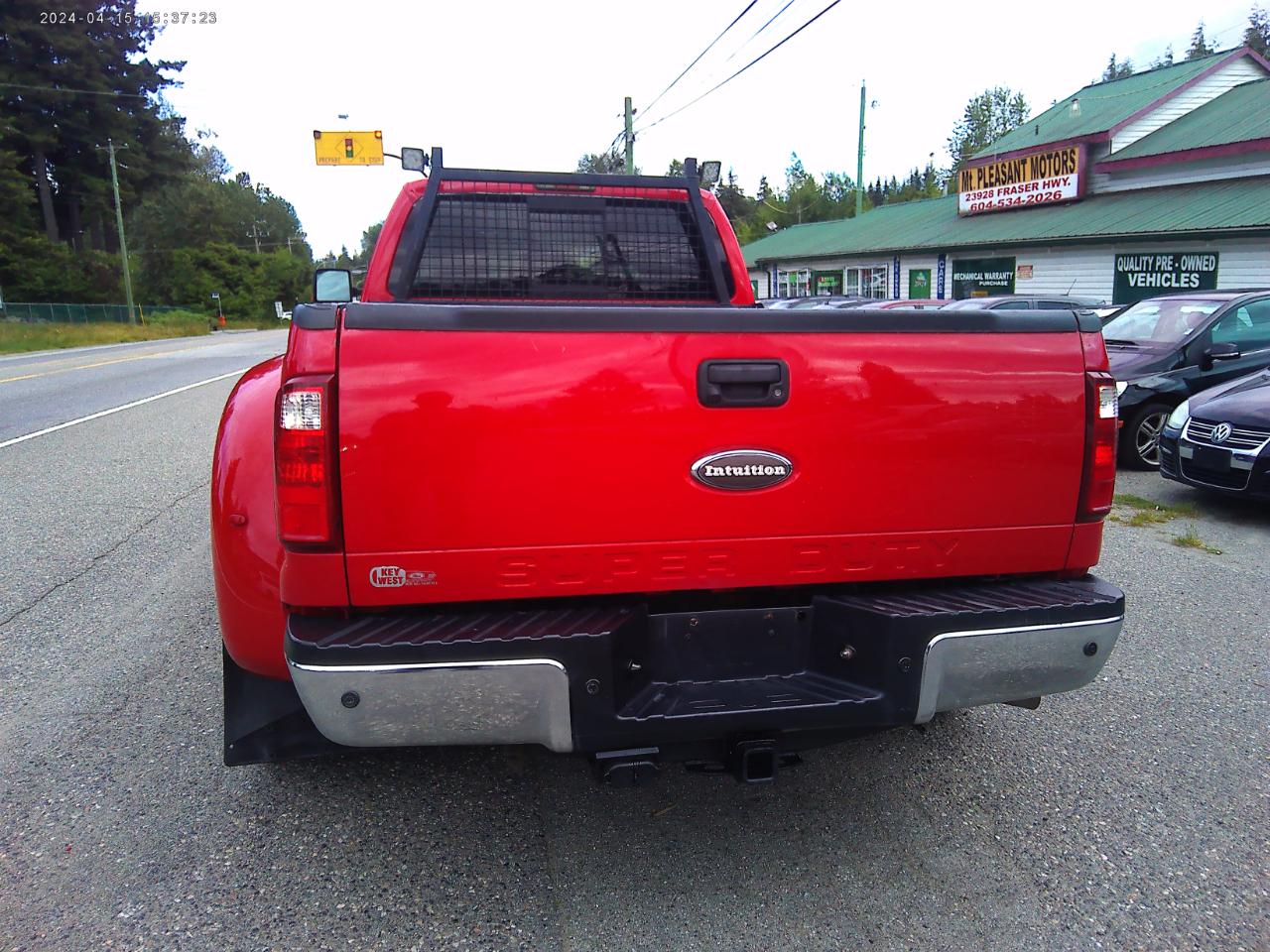 Ford F-350 SD Lariat SuperCab Long Bed DRW 4WD 2011