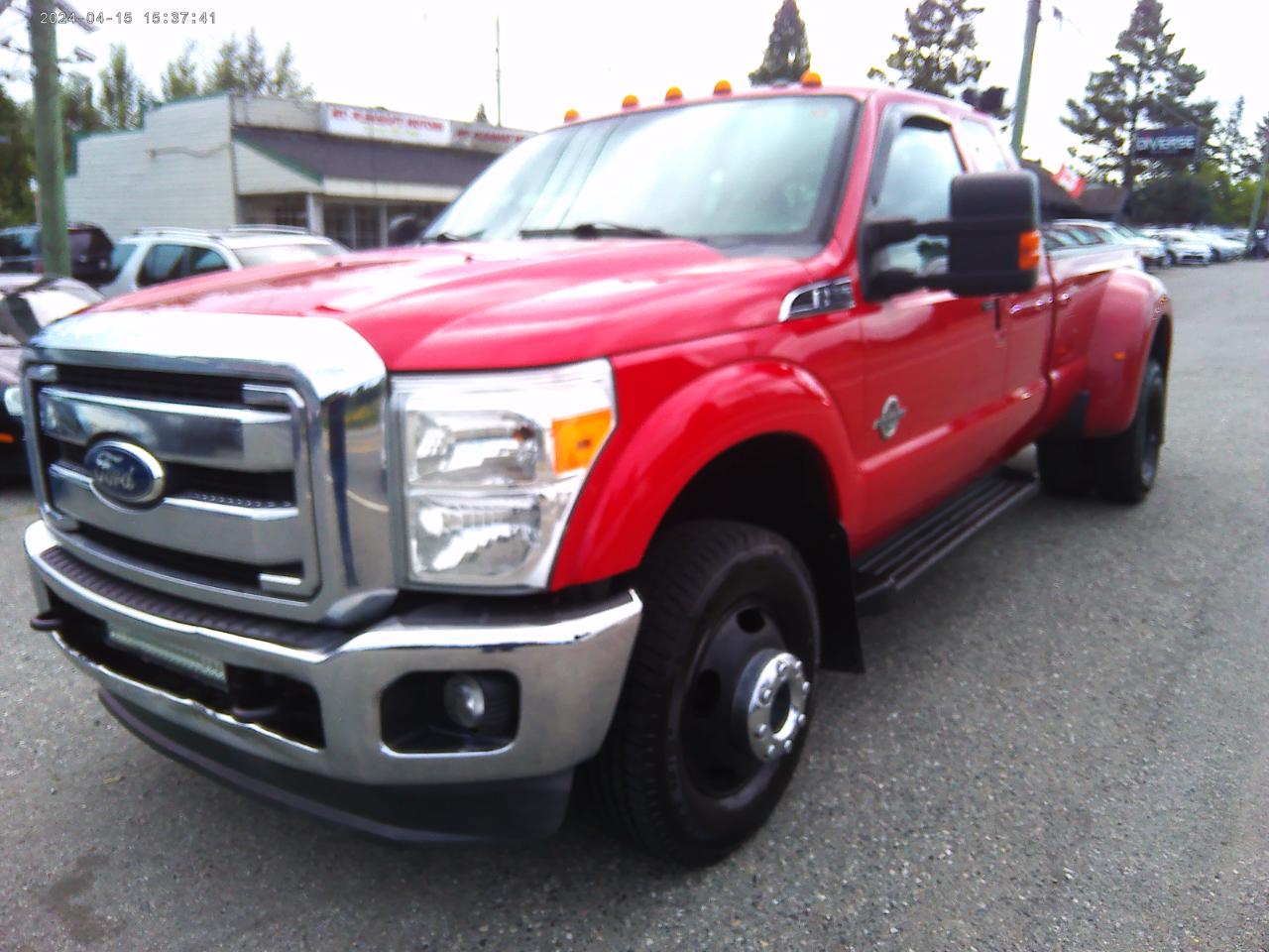 Ford F-350 SD Lariat SuperCab Long Bed DRW 4WD 2011