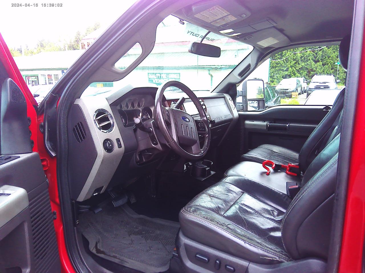 Ford F-350 SD Lariat SuperCab Long Bed DRW 4WD 2011
