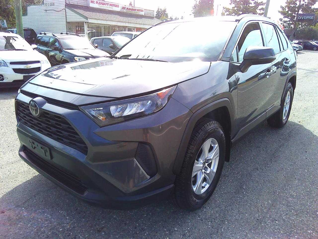 Toyota RAV4 LE AWD 2019