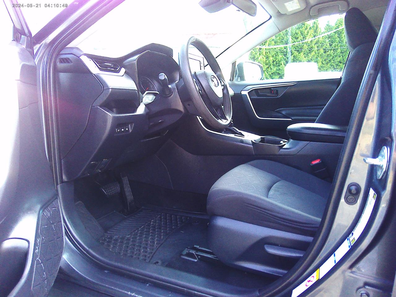 Toyota RAV4 LE AWD 2019