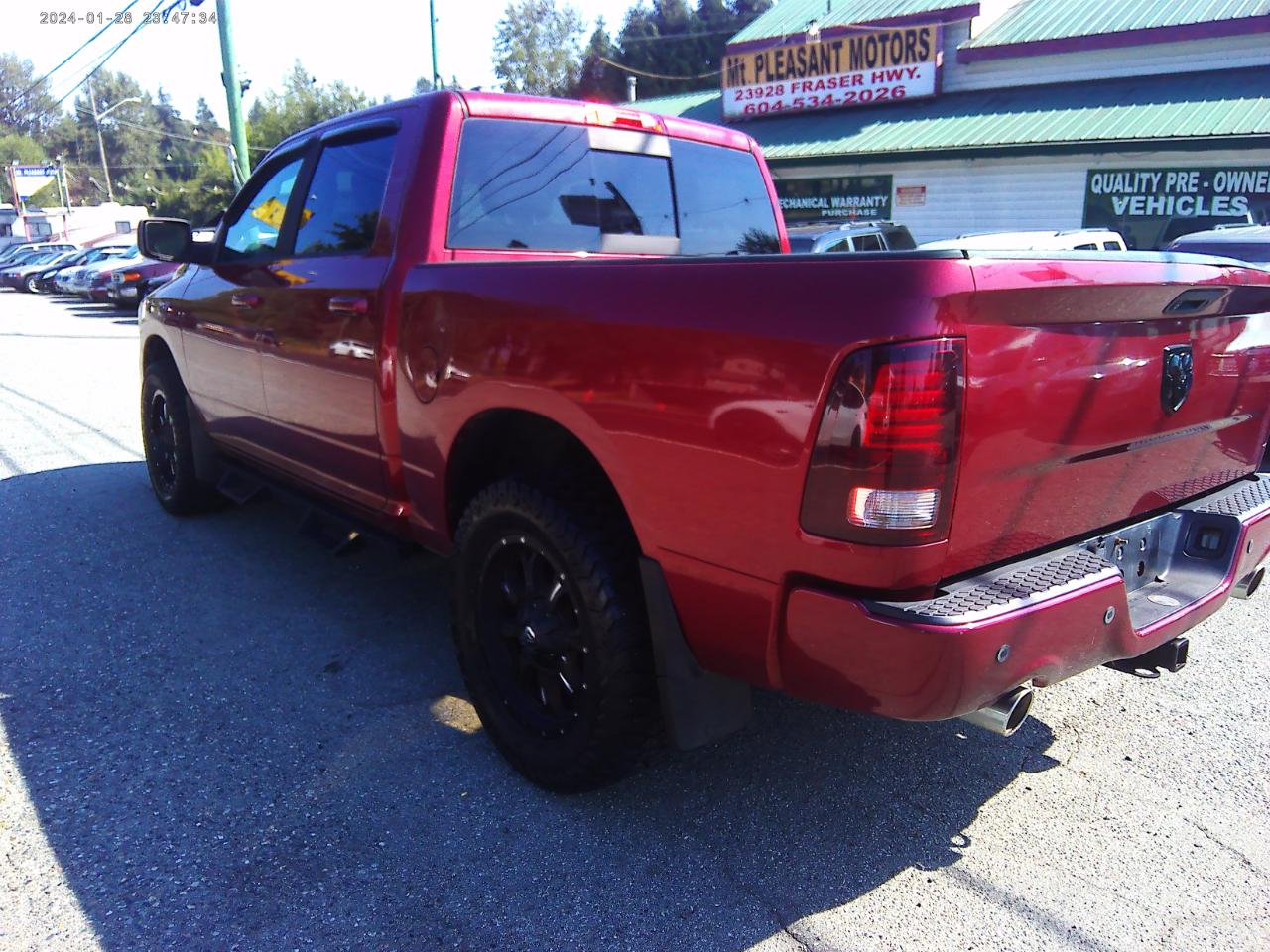 RAM 1500 Laramie Crew Cab SWB 4WD 2013