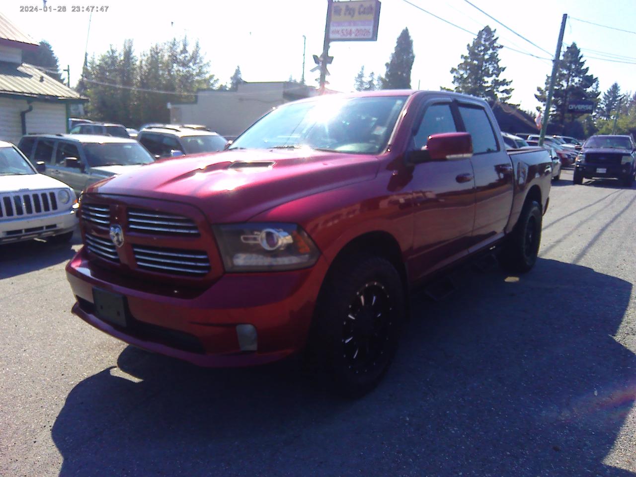 RAM 1500 Laramie Crew Cab SWB 4WD 2013