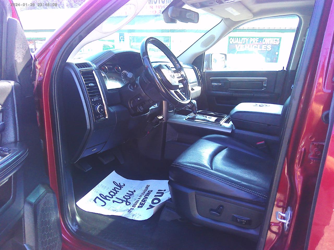 RAM 1500 Laramie Crew Cab SWB 4WD 2013