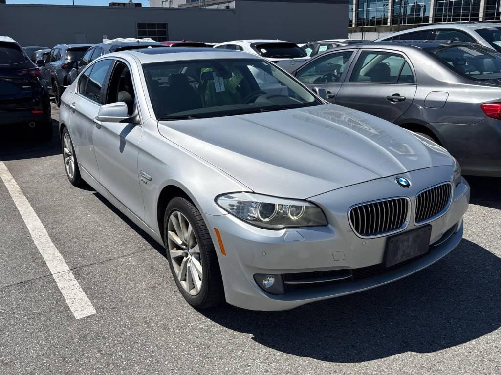 BMW 5-Series  2012