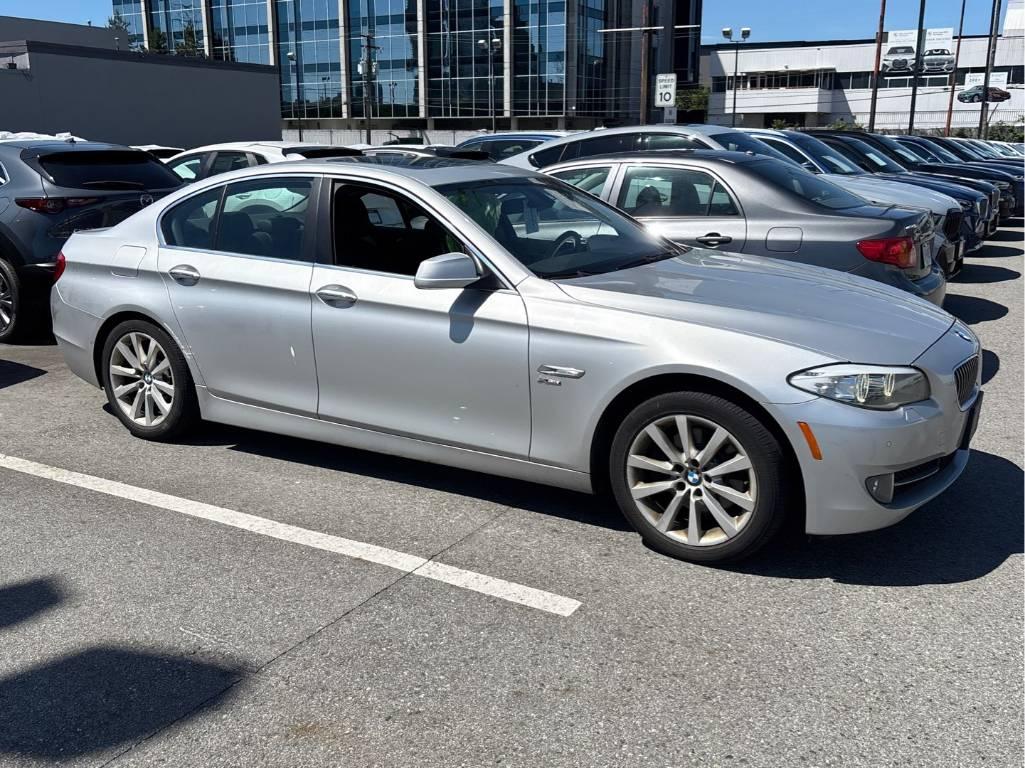 BMW 5-Series  2012