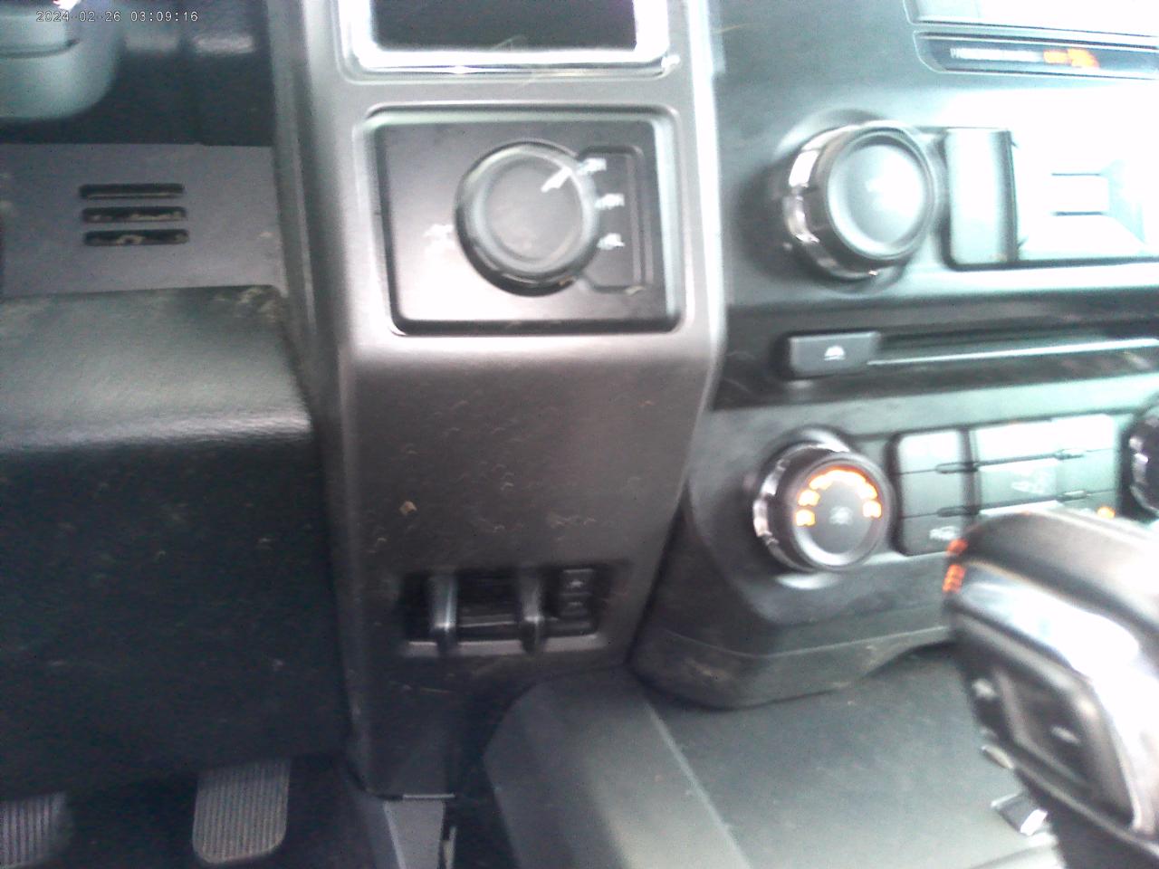 Ford F-150 XLT SuperCrew 5.5-ft. Bed 4WD 2015