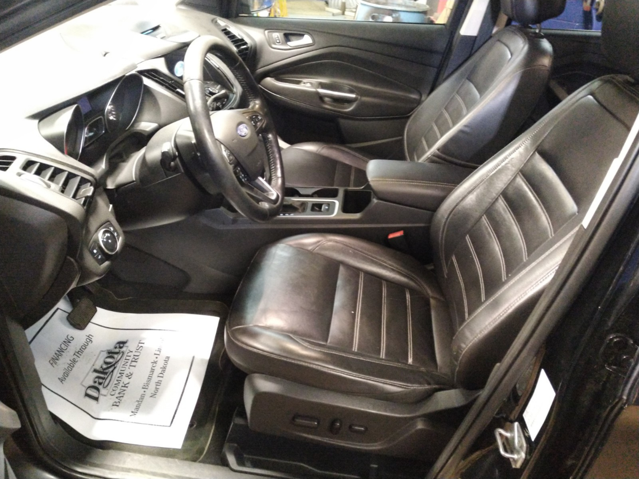 Ford Escape Titanium 4WD 2017 Ford Escape Titanium 4WD 2017