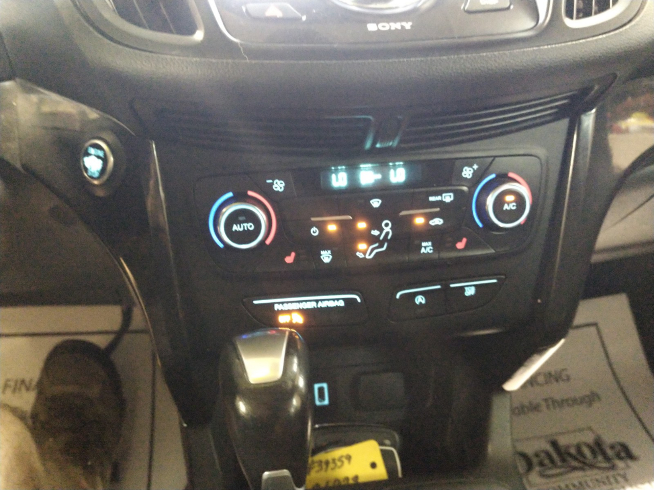 Ford Escape Titanium 4WD 2017 Ford Escape Titanium 4WD 2017