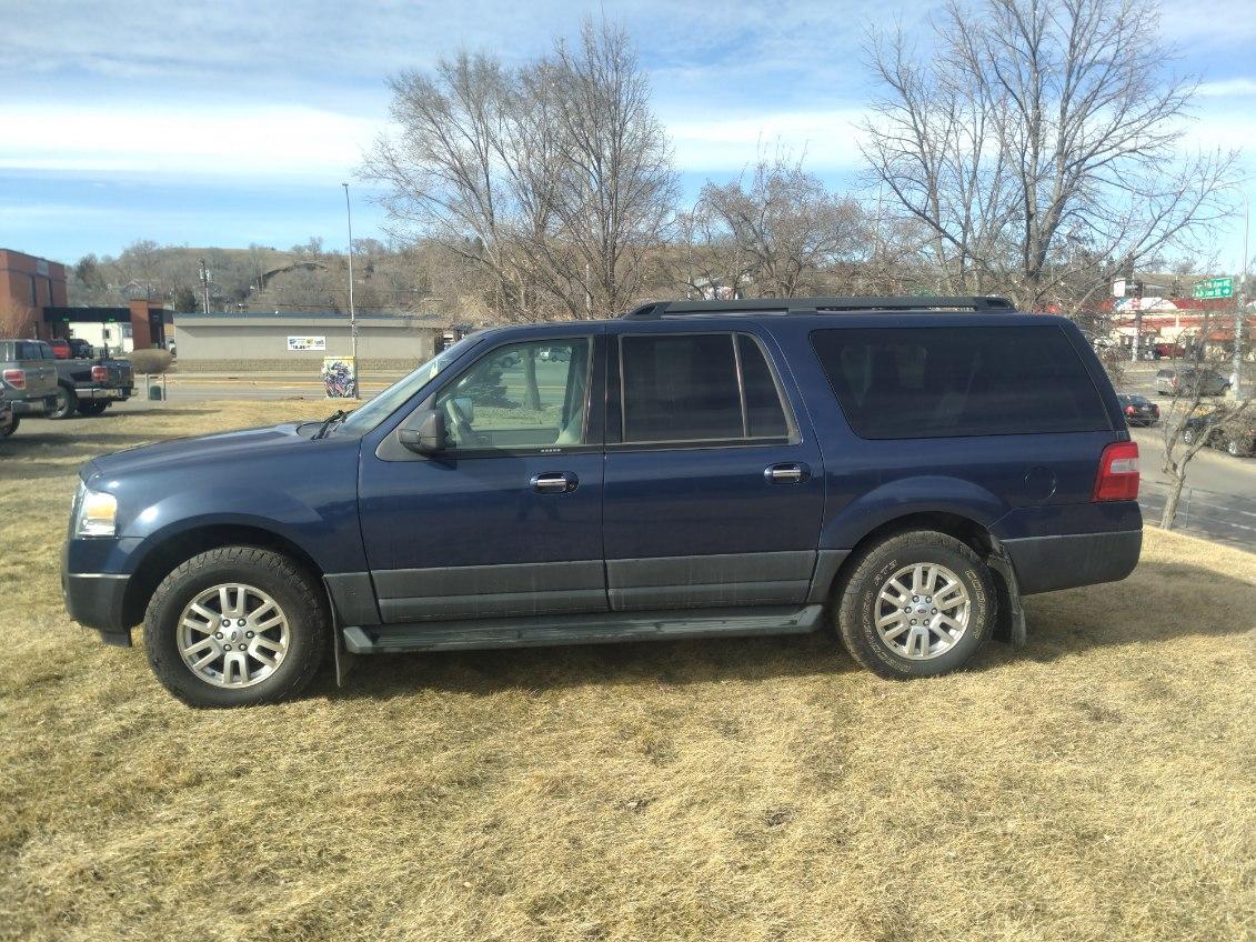 Ford Expedition EL XL 4WD 2011