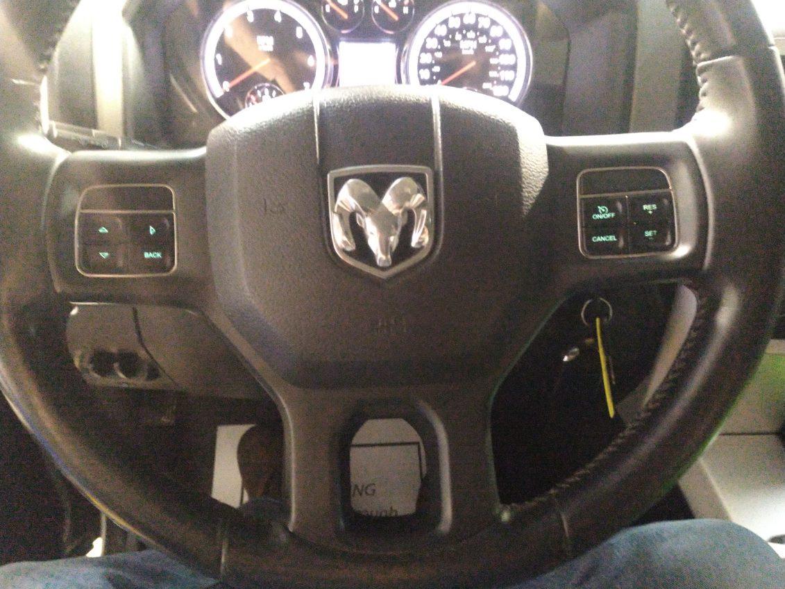 RAM 1500 SLT Quad Cab 4WD 2012