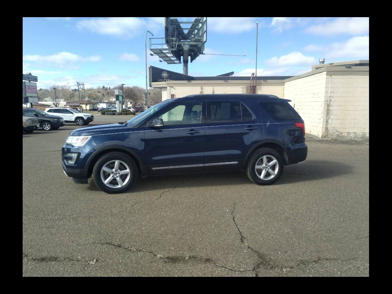 Ford Explorer XLT 4WD 2017